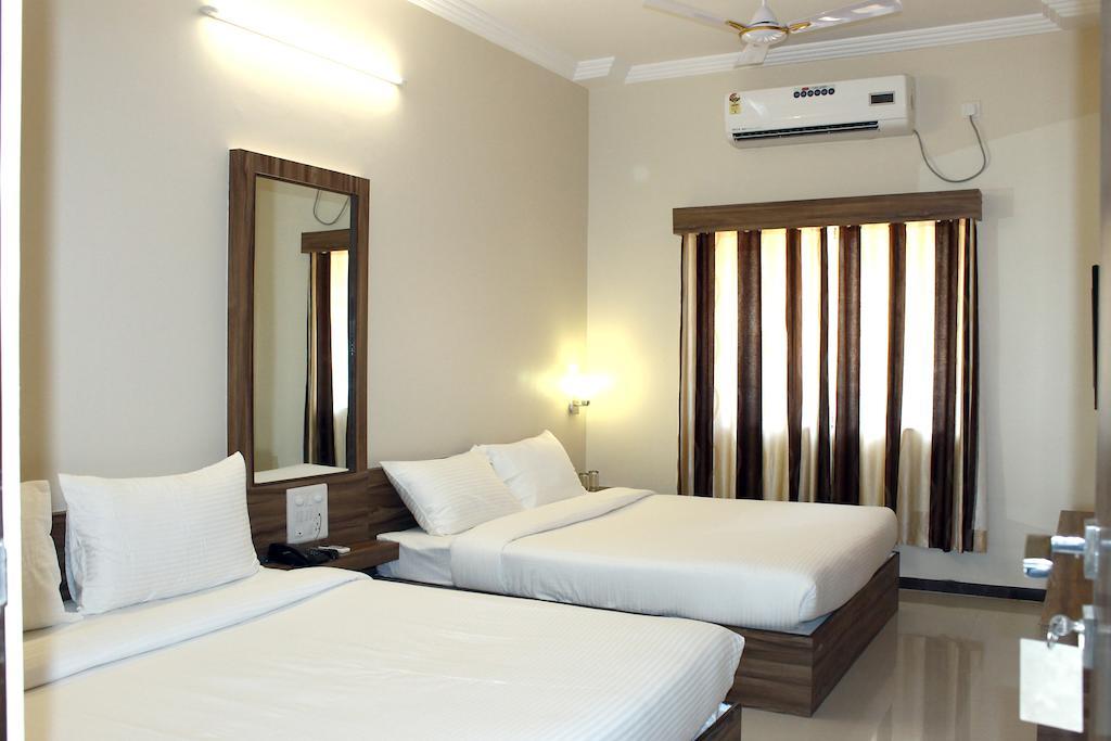 Oyo 4316 Hotel Sai Empire 舍地 客房 照片