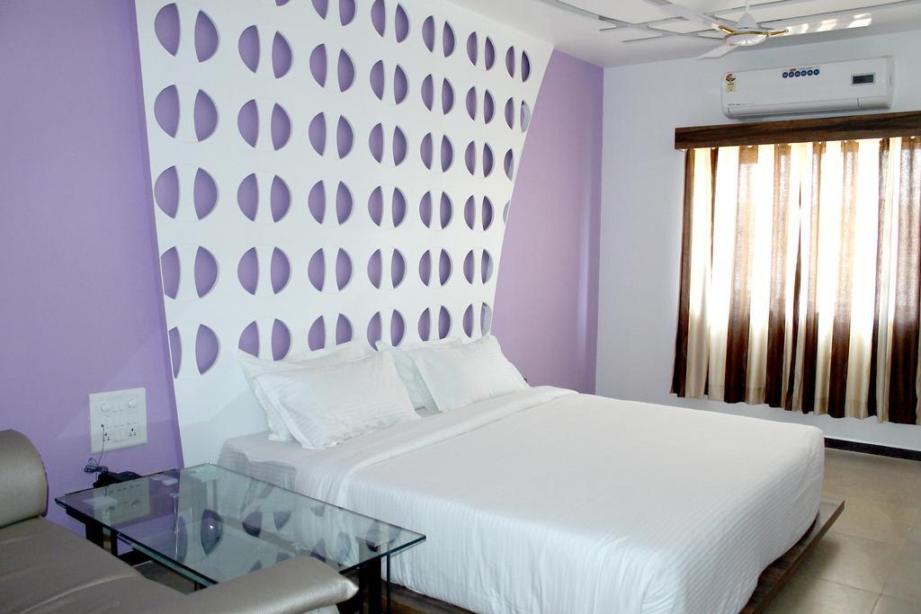 Oyo 4316 Hotel Sai Empire 舍地 客房 照片