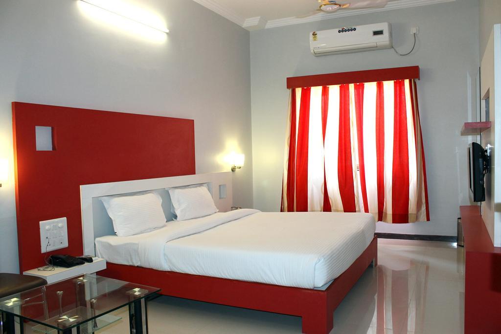 Oyo 4316 Hotel Sai Empire 舍地 客房 照片