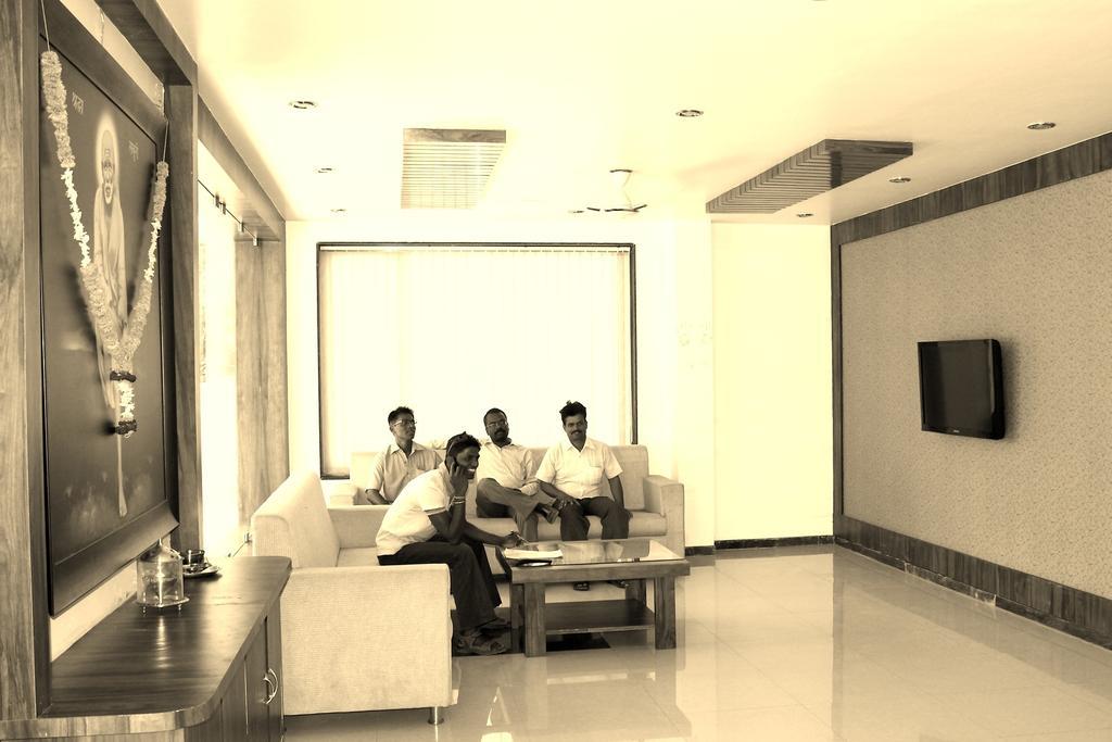Oyo 4316 Hotel Sai Empire 舍地 外观 照片